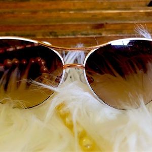 Tahari Womens  Luxurious Metal UV Protective Women Aviator Sunglasses Elegant